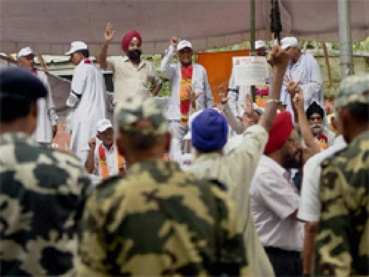 Military veterans return medals to protest OROP notification